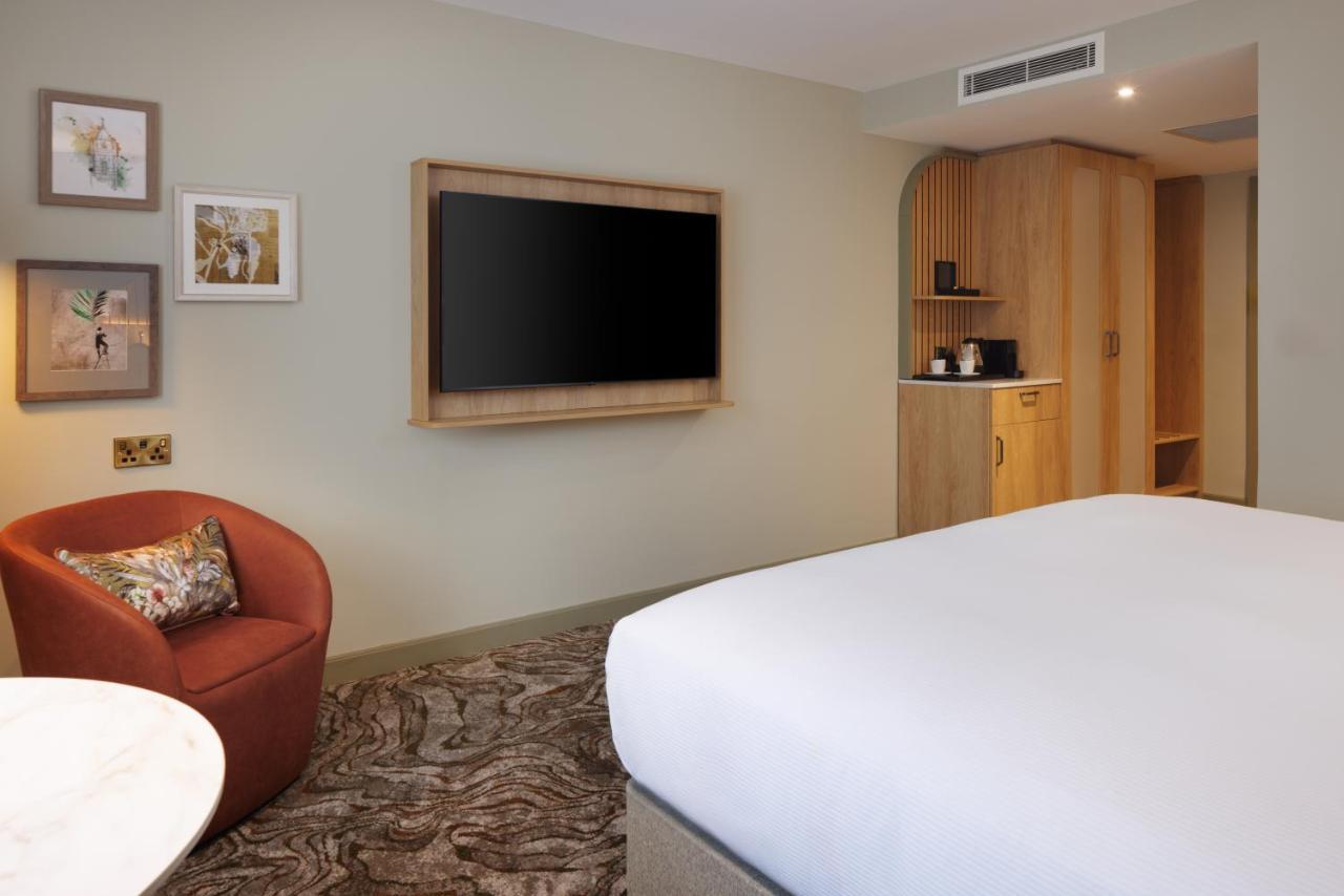Отель Doubletree By Hilton Bristol North Алмондсбери Экстерьер фото